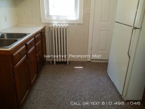 829 Clinton St-Unit -#3 in Flint, MI - Building Photo - Building Photo