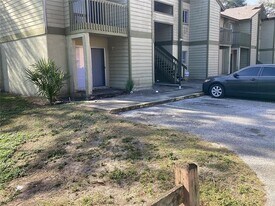 2050 Bowen Dr in Orlando, FL - Building Photo