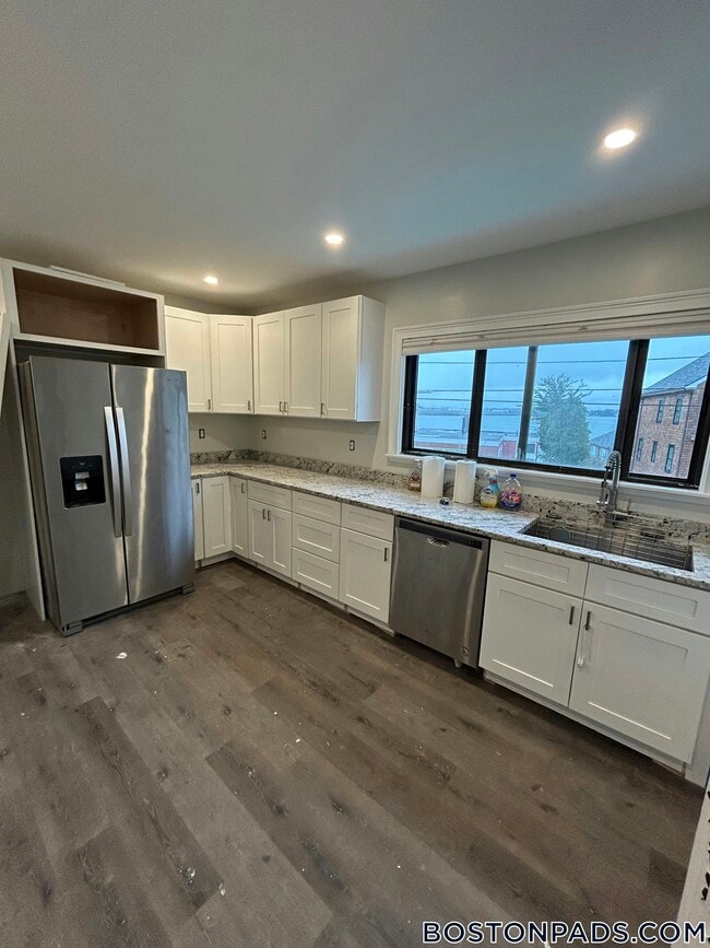 6 Edgehill Rd in Winthrop, MA - Building Photo - Building Photo