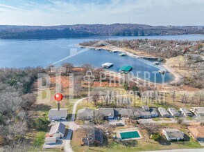 134 Lake Village Ln in Branson West, MO - Building Photo - Building Photo