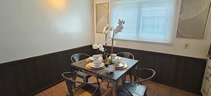 2704 W Century Blvd in Inglewood, CA - Foto de edificio - Building Photo