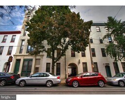 413 S 11th St in Philadelphia, PA - Building Photo