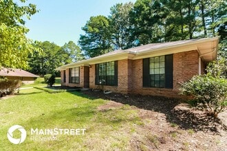 821 Duke Ct in Jonesboro, GA - Building Photo - Building Photo