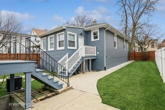 1127 Hannah Ave in Forest Park, IL - Building Photo - Building Photo