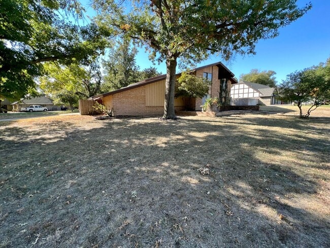 2701 Redbird Ln in Enid, OK - Building Photo - Building Photo