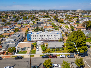 421 S Eucalyptus Ave in Inglewood, CA - Building Photo - Building Photo