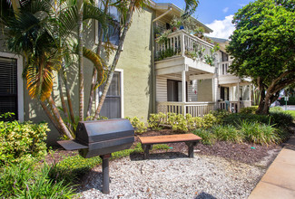 Bay Oaks in Tampa, FL - Foto de edificio - Building Photo