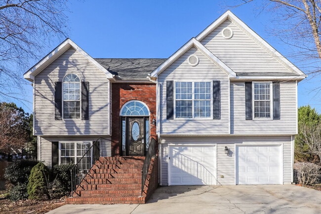 property at 200 River View Ct