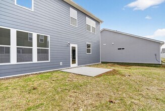 7060 Sutton Dr in White House, TN - Building Photo - Building Photo