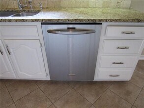 6711 Lovington Dr in Dallas, TX - Building Photo - Building Photo