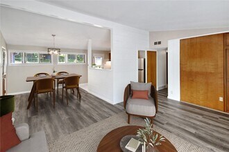 613 Fieldcrest Dr in St. Louis, MO - Building Photo - Building Photo