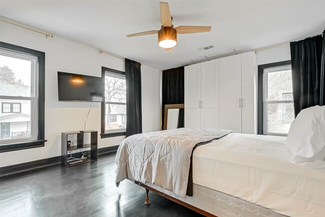 property at 3222 Oakdale St
