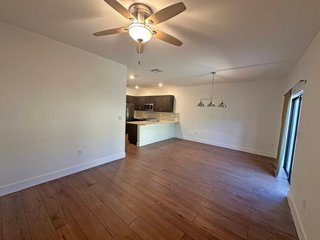 4676 Caspian Way in Davie, FL - Building Photo - Building Photo