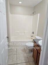 98 Milwaukee Blvd in Lehigh Acres, FL - Foto de edificio - Building Photo