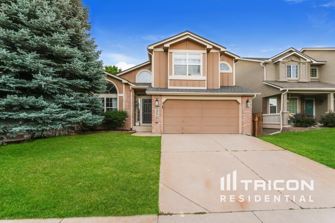 8985 Melbourne Dr in Colorado Springs, CO - Building Photo
