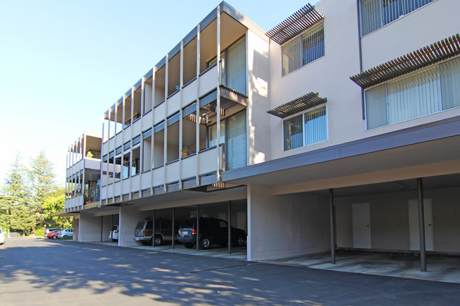 Parksquare Apartments in Palo Alto, CA - Building Photo - Building Photo