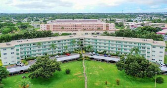 5725 80th St N in St. Petersburg, FL - Building Photo