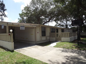 368 S Chaucer Ln in Lake Mary, FL - Foto de edificio - Building Photo