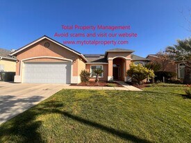 2340 Catavee Ave in Tulare, CA - Building Photo