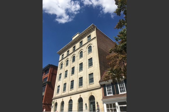 Mulberry Court in Philadelphia, PA - Foto de edificio - Building Photo