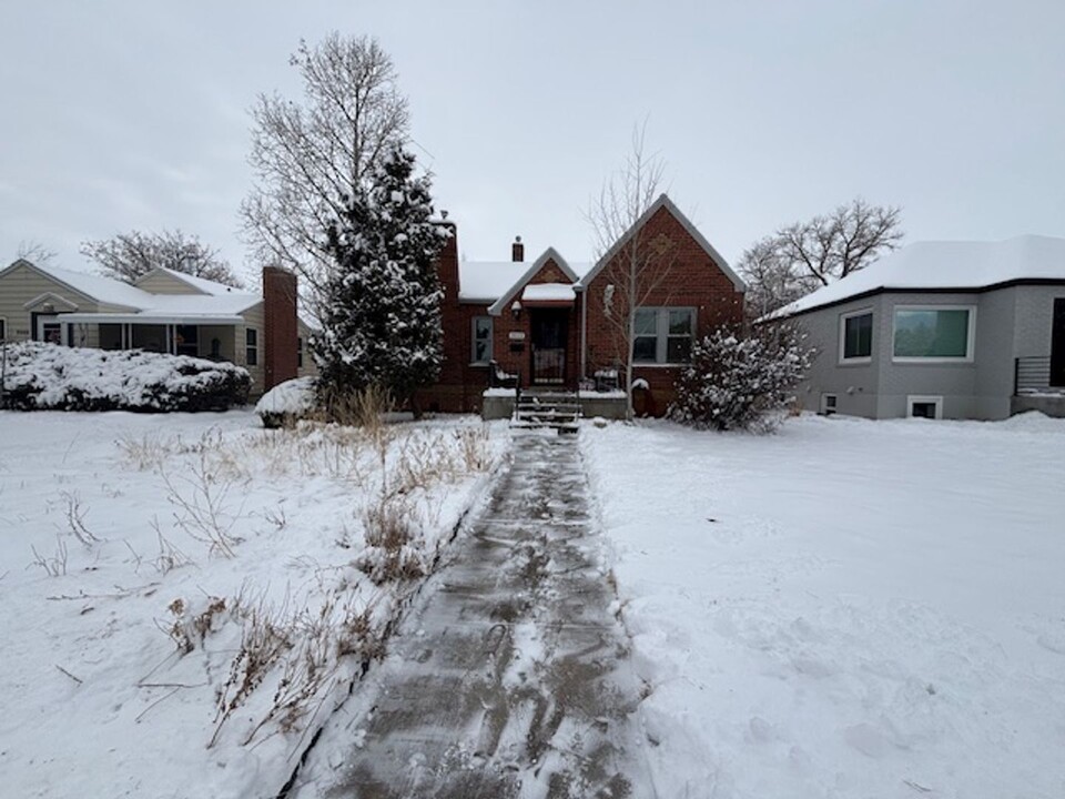 3512 Cribbon Ave in Cheyenne, WY - Building Photo