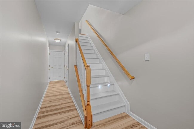 property at 27 Fiser Ln