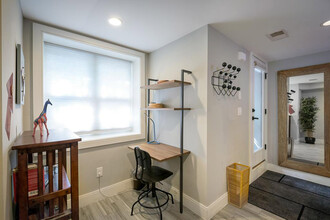 1723 Willard St NW in Washington, DC - Building Photo - Building Photo