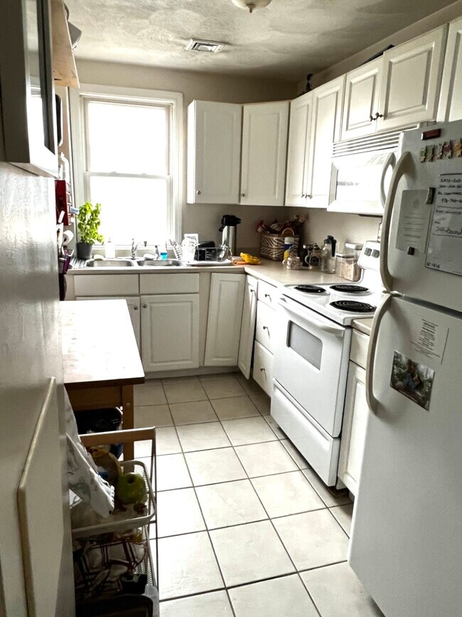 37 Mason St Apartments and Nearby Salem Apartments For Rent Salem, MA