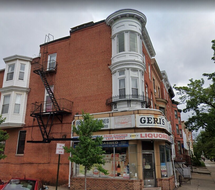 2200 N Charles St in Baltimore, MD - Building Photo