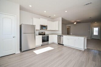 8022 Burnt Orchid Dr in Houston, TX - Building Photo - Building Photo