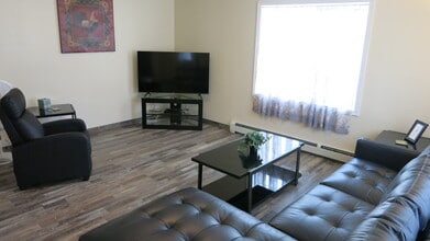 3475 Hope St in North Pole, AK - Building Photo - Building Photo