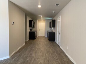 13807 Paris Ave in Lubbock, TX - Building Photo - Building Photo