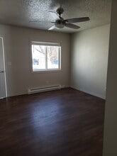 925 N 7th St, Unit 1 in Greybull, WY - Foto de edificio - Building Photo
