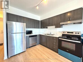 1-611 Falaise Rd in Toronto, ON - Building Photo - Building Photo
