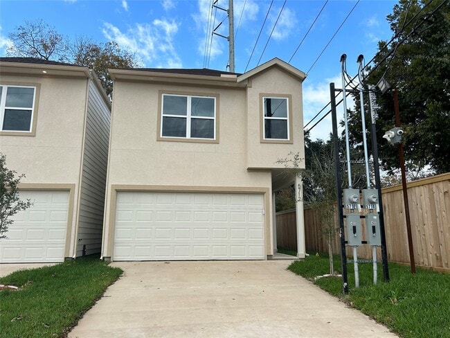 property at 5712 Harbrook Dr