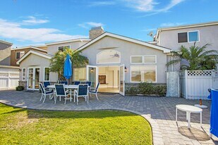 218 Highland St in Newport Beach, CA - Building Photo