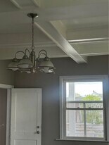123 Whittenton St in Taunton, MA - Building Photo