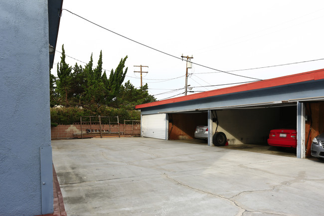 3753 Artesia Blvd in Torrance, CA - Foto de edificio - Building Photo