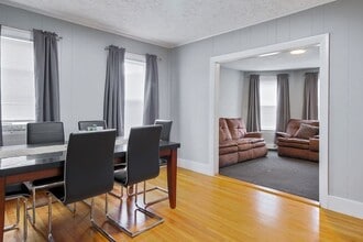 234 Mechanic St, Unit 2 in Leominster, MA - Foto de edificio - Building Photo