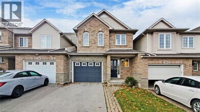 12 Southside Pl in Hamilton, ON - Building Photo - Building Photo