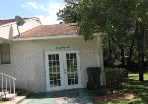 1079 W Magnolia St in Clermont, FL - Building Photo