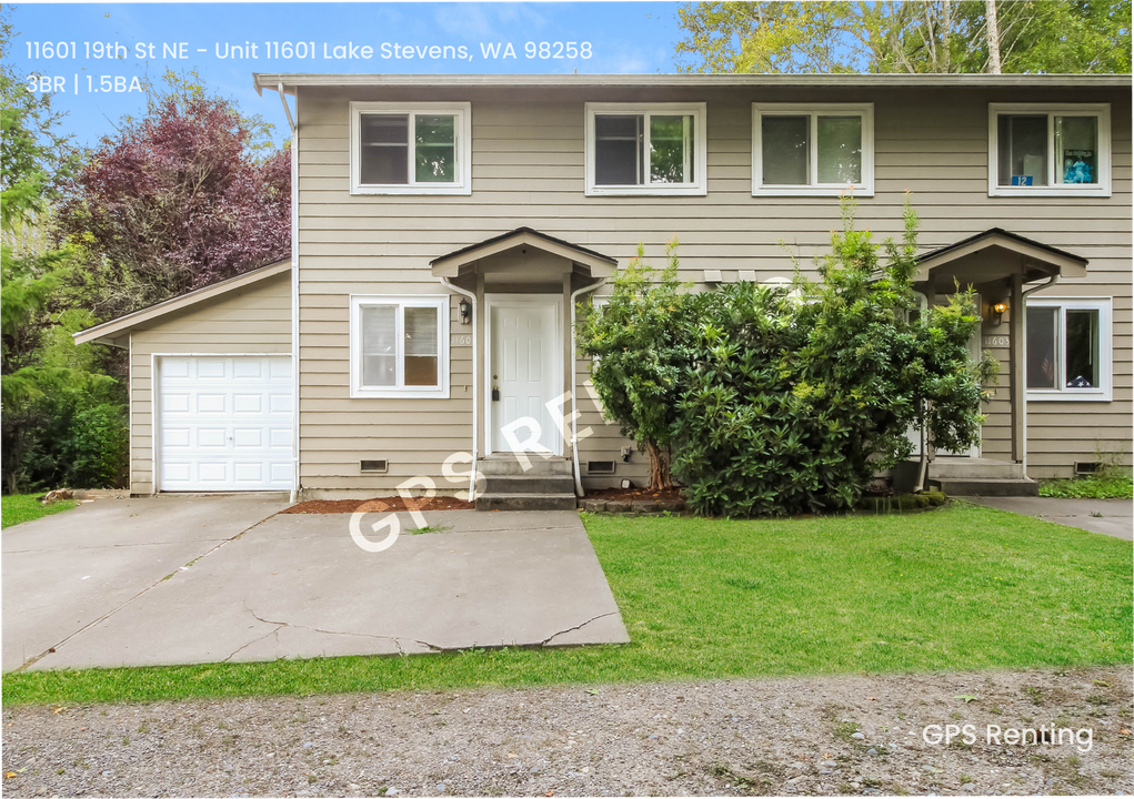 11601 19th St NE in Lake Stevens, WA - Building Photo