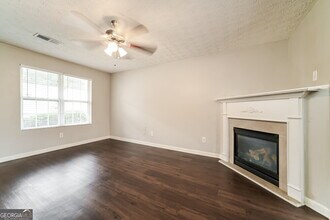 5175 Tussahaw Crossing in Mcdonough, GA - Building Photo - Building Photo