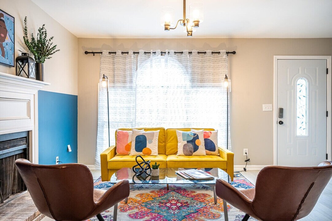 1267 Sweet Pine Dr in Norcross, GA - Building Photo