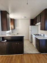 17620 Burbank Blvd in Los Angeles, CA - Building Photo - Building Photo