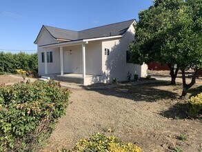 7237 Yosemite Blvd in Modesto, CA - Building Photo - Building Photo