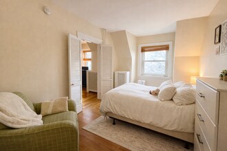 1748 Beacon St in Brookline, MA - Building Photo - Building Photo