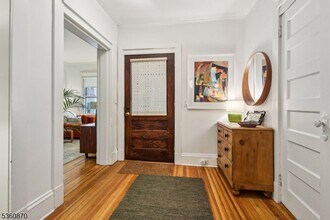 33 Montclair Ave in Montclair, NJ - Building Photo - Building Photo