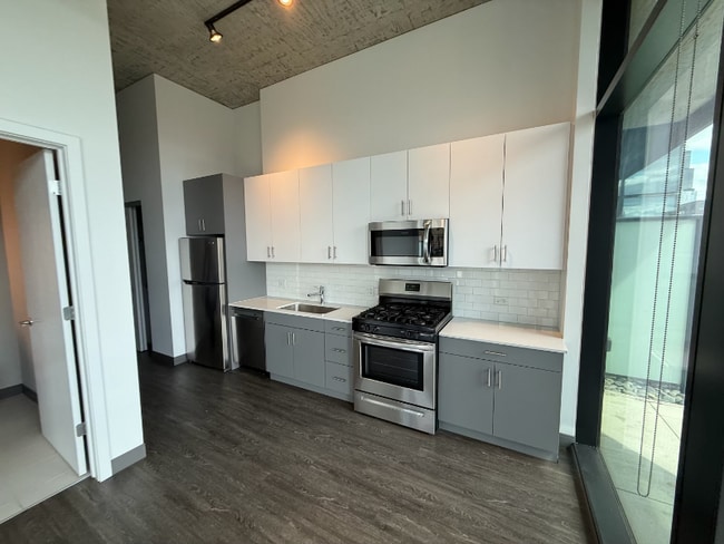property at 180 N Elizabeth St