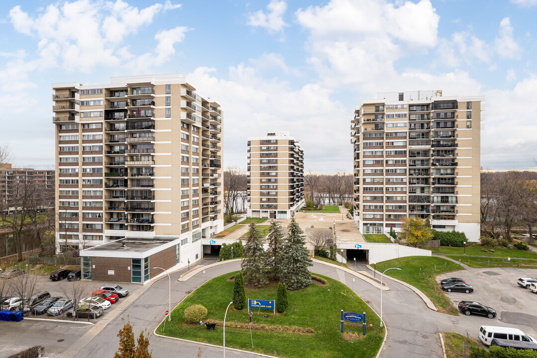 Havre des Iles in Laval, QC - Building Photo